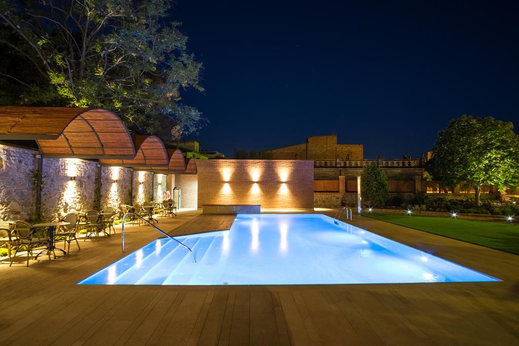 Apartaments Suites Sant Jordi Montbrió del Camp Eksteriør bilde