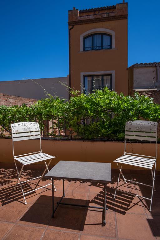 Apartaments Suites Sant Jordi Montbrió del Camp Eksteriør bilde