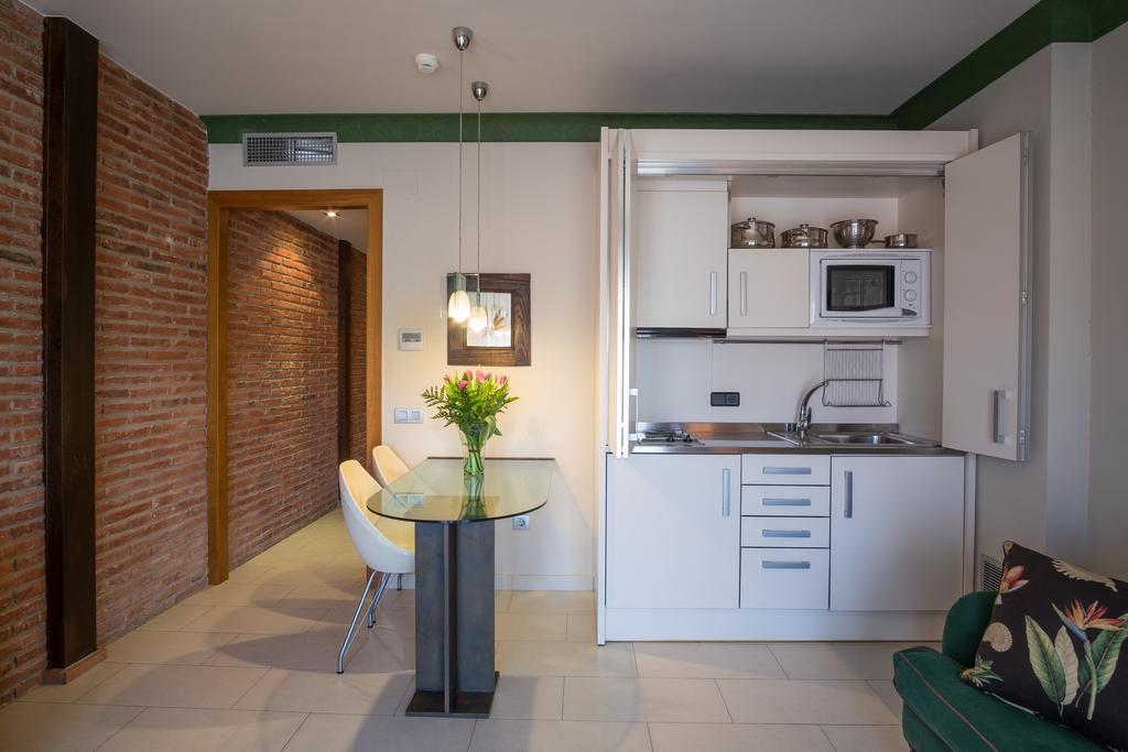 Apartaments Suites Sant Jordi Montbrió del Camp Eksteriør bilde