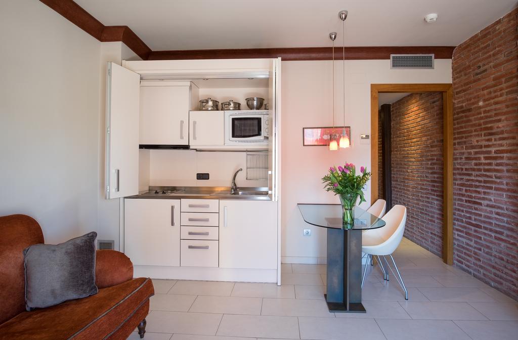 Apartaments Suites Sant Jordi Montbrió del Camp Eksteriør bilde